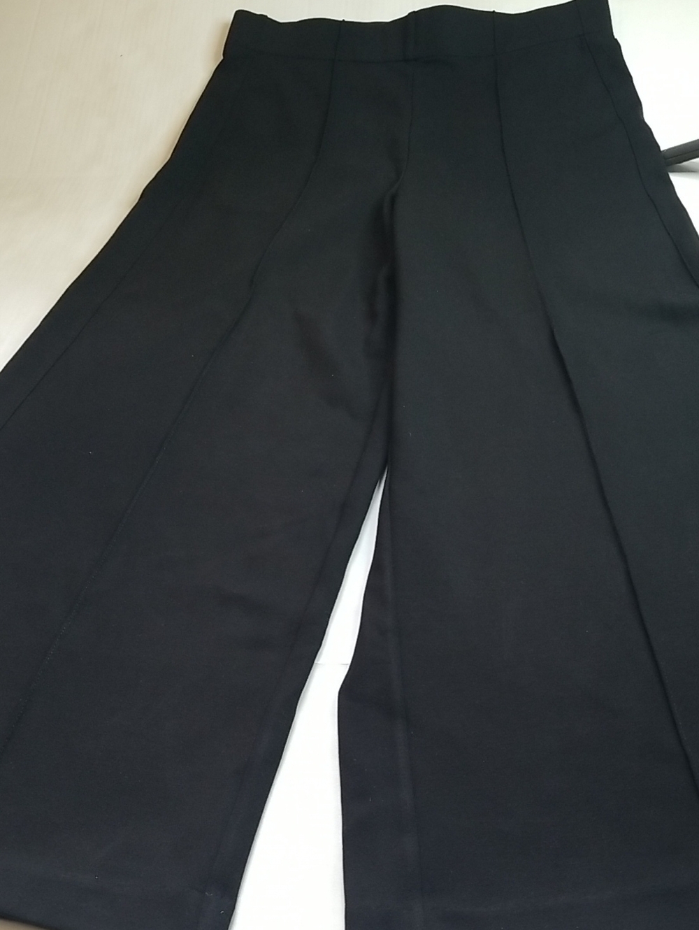 Elegant Black Wide-Leg Trousers for Women